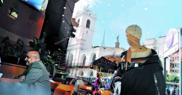 Frente-Cabildo-colectivos-EMILIANA-MIGUELEZ_CLAIMA20140421_0018_14